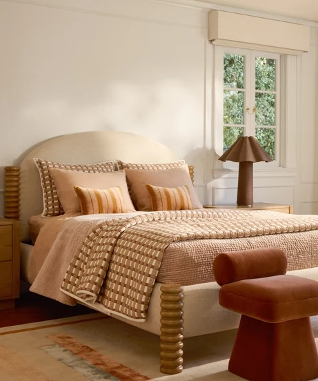 Lulu and Georgia Bed